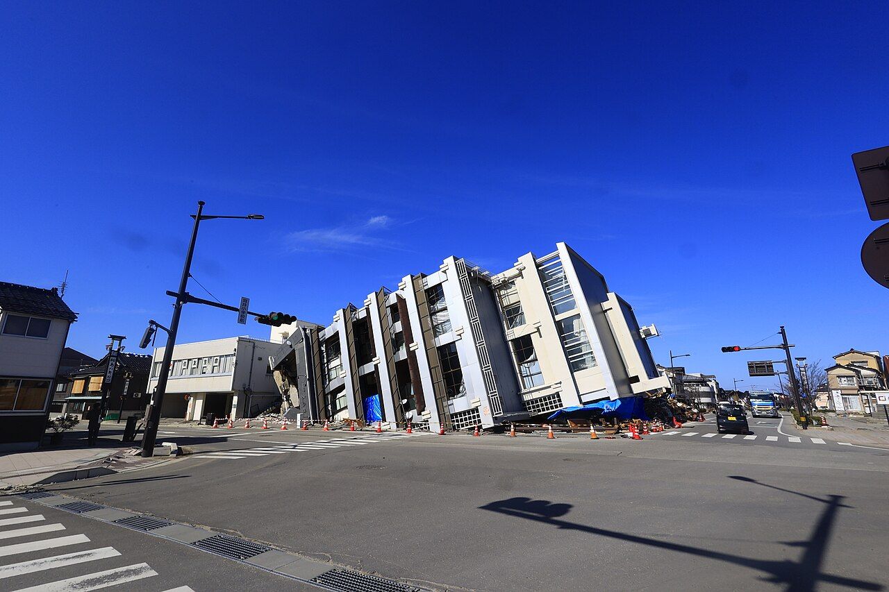 7.1 Magnitude Earthquake Strikes Japan's Kyushu Island, Dozens Injured, Buildings and Mall Collapse