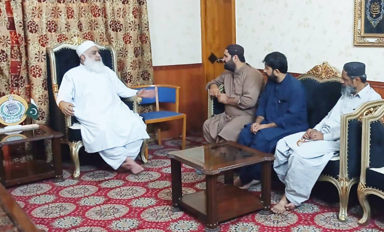 بی ڈی اے اسٹاف ایسوسی ایشن کے وفد کی جمعیت علماء اسلام کے صوبائی امیر سینیٹر مولانا عبدالواسع سے ملاقات