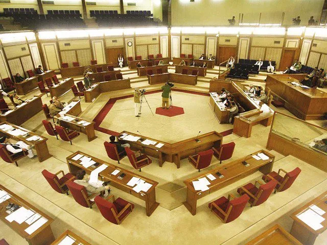 بلوچستان اسمبلی کا اجلاس شروع، اسما جتک کے والد کے قتل پر شدید احتجاج اور واک آؤٹ