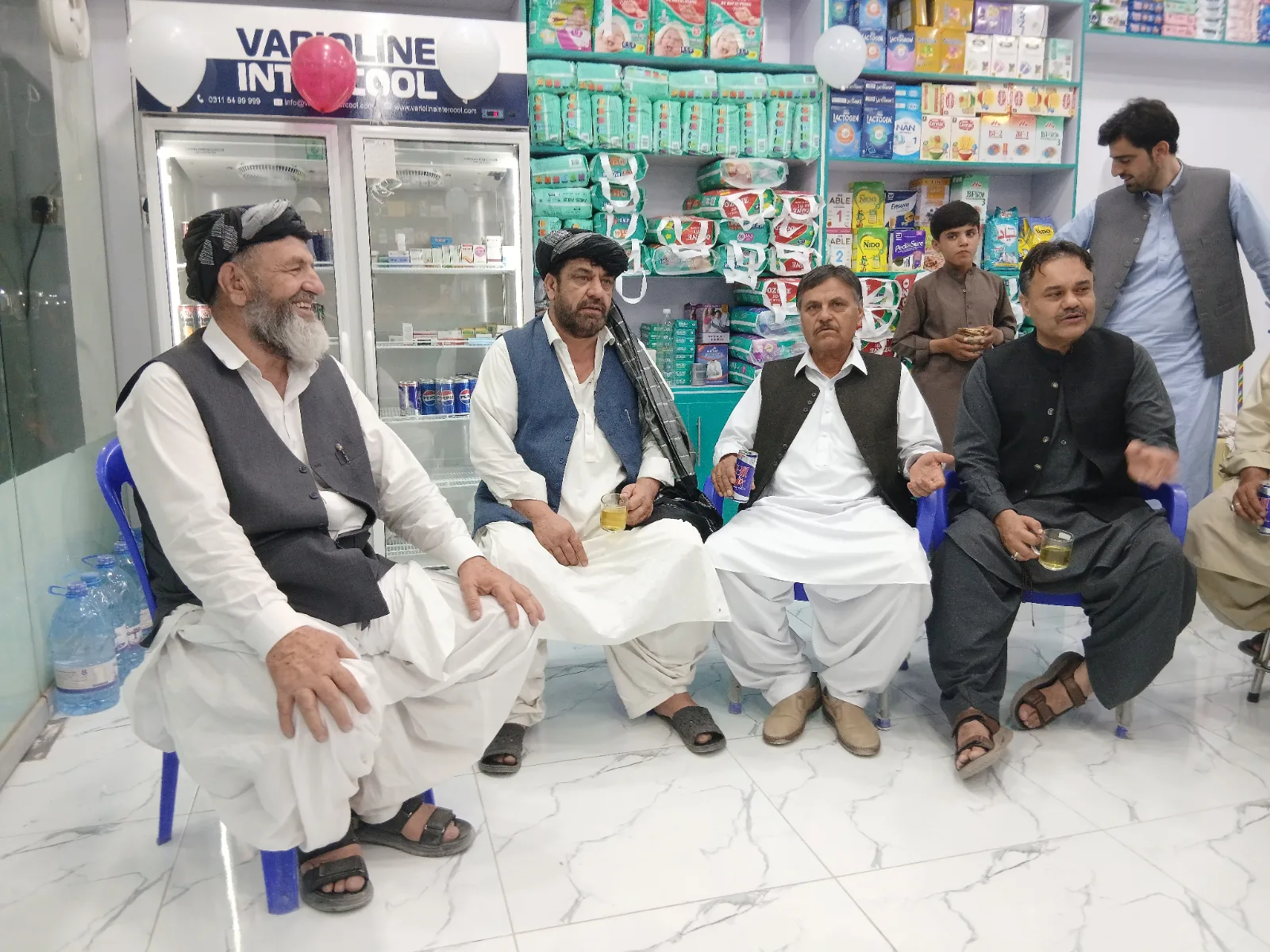 ارگون میڈیکل فارمیسی خیزی چوک کا افتتاح، سابق صوبائی مشیر ملک نعیم خان بازئی کی خصوصی شرکت

قبائلی و سیاسی رہنماؤں کی بڑی تعداد نے شرکت کی، تجربہ کار اہلکار ہارون خلجی کی سربراہی میں 24 گھنٹے خدمات فراہم کرنے کا عزم