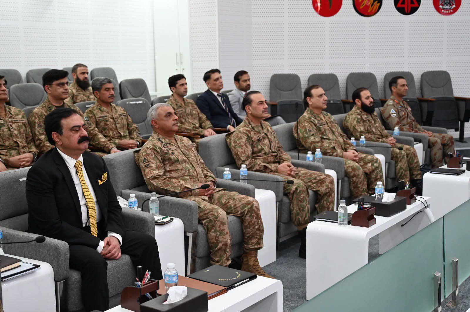 Field Marshal Asim Munir Visits Quetta Garrison, Reviews Security Situation